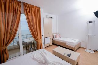 Sun Shine Hotel - Durazzo - 3