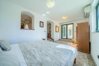 Villa Rasotica Nice villa with plenty of space Excellent yard with large pool and outdoor kitchen - Sumartin - 2