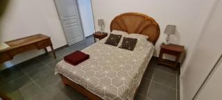 T3, 65 m2, La Seyne sur Mer,300m du port, Terrasse et petite cour, 2 chambres et salon - 3
