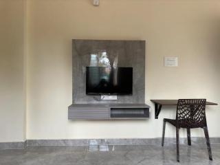 Cozy Room 1Bhk with Lift 403 - 9