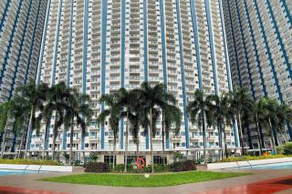 Affordable Home with Balcony near Boni MRT - Manila - 0