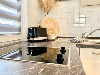 Modernes Waldhaus am Wasser I Whirlpool I Kamin I Feuerschale - 4