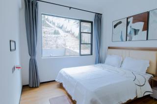 Calm Chaos D - Kigali - 1