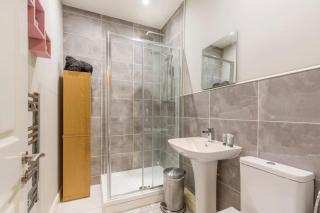 Flatzy - Spacious Flat 5 mins to Liverpool Centre - Birkenhead - 9
