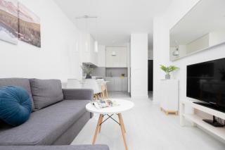 Burakowska 16 Apartament z Balkonem i Parkingiem Warszawska Wola by Noclegi Renters - 5