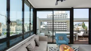 Renovated 3BR Penthouse by HolyGuest - Tel Aviv - 8
