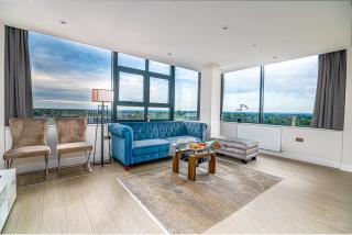 Heathrow Family Apartments - Sunbury Common - 0