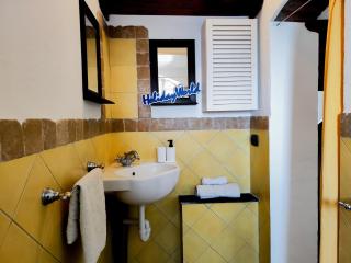 Fuori Rotta House by Holiday World - Genova - 2