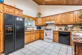 Cozy Budget Room near Downtown Surrey - Surrey - 8