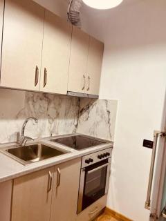 Comfy Studio in City Center - Tirana - 4