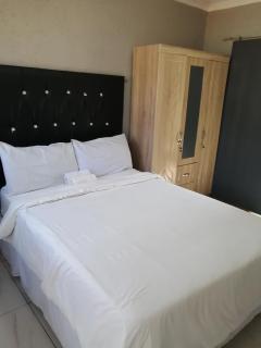 Royal guest house - eMalahleni - 8
