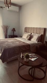 Black Flox AparTment - Drama - 0