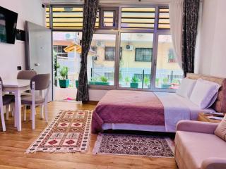 Comfy Studio in City Center - Tirana - 9