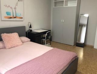 Rooms near the Beach Cabanyal and Universities - Valencia - 9