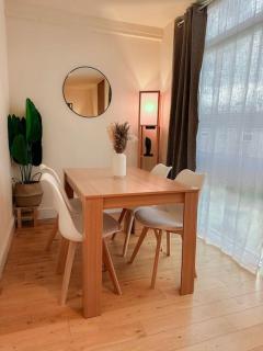Bright & Spacious Split Level Flat in Kennington - Londra - 8
