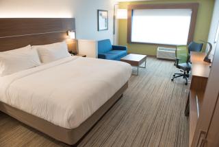Holiday Inn Express Hotel & Suites East Lansing by IHG - East Lansing - 4