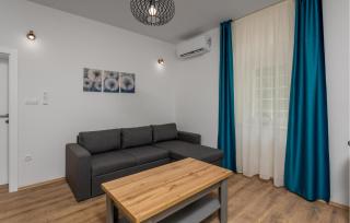 Lovely Home In Zlobin With Sauna - Zlobin - 7