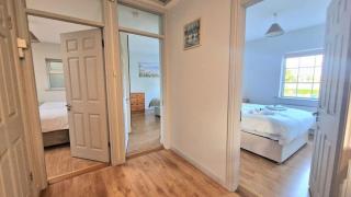4 Bedroom Townhouse - Galway - 7