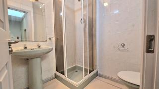 4 Bedroom Townhouse - Galway - 5