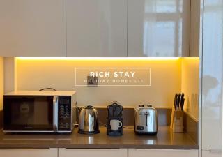 Phenomenal 1BR in Marina Gate 2,Full Marina View - Dubai - 1