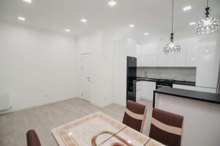 Apartments with a restaurant nearby - Chişinău - 9