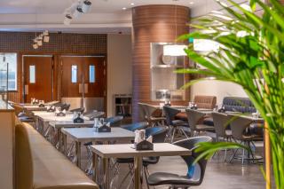 Premier Inn Abu Dhabi Airport Business Park - 1
