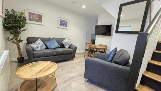 Central & Stylish, Two Bed, Two Bath - Galway - 9