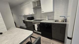 Central & Stylish, Two Bed, Two Bath - Galway - 5
