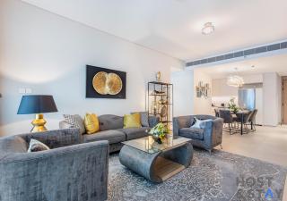 Spacious 2BR Address Jumeirah Beach Residence - 8