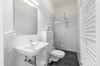 BlueBell Hotel - Bratislava - 5