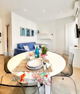 Hostdomus - White and Sea Suite - Finale Ligure - 0