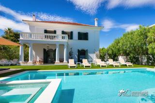 Villa De Los Leones in heart of Sitges by Beach and Town with A/C and Games - Sitges - 0
