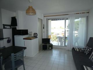 2 Pièces avec Piscine, Proche Plage et Commerces, Quartier Calme avec Parking Privé - FR-1-328-145 - La Grande-Motte - 2