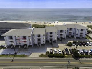 Pura Vida Pure Life - Expansive views of the ocean and wide sandy beach condo - Carolina Beach - 9