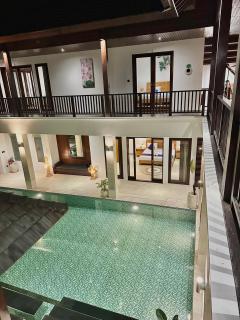 The 8 Bedroom Golden and Big Villa in Seminyak - Seminyak - 5