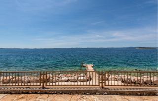 Nice Apartment In Zdrelac - Ždrelac - 5