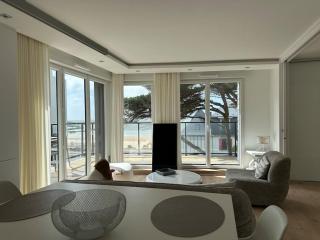 appartement vue mer avec piscine et parking - 8