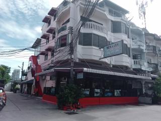 BEN & LEK GUESTHOUSE - 9