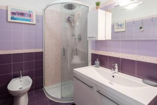 A10 - 1 BDR Heart of Juan les Pins 5 min Sea - AC & Balconies - Antibes - 6
