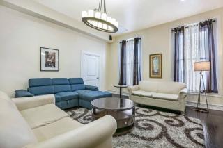 Carondelet Street Penthouse Close to City Attractions - 1