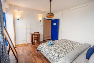 Monratino The snow roost- 10 mins walking distance from mall road- Attached balcony with Kanchenjunga Mountain View-Kitchen available - Darjeeling - 4
