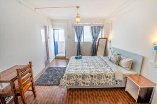 Monratino The snow roost- 10 mins walking distance from mall road- Attached balcony with Kanchenjunga Mountain View-Kitchen available - Darjeeling - 3