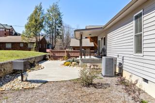 Bear Pass is a 3 bed 2 bath craftsman style home located within walking distance to DT Gatlinburg - Gatlinburg - 7