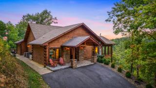 Take Me Down to "Bearadise City", a Luxurious 4 BR Cabin Nestled in the Cobbly Knob Resort! - Gatlinburg - 5