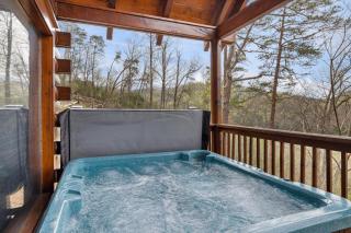 Sharp Dressed Bear is an Amenity Packed 4 Bedroom Cabin with Beautiful Views of The Smoky Mountains! - Sevierville - 6