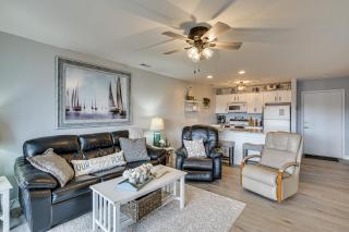 View, Pool and Lake Access Osage Beach Condo! - Osage Beach - 6