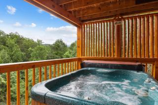 Smoky Nights is an enticing retreat just minutes from the Pigeon Forge Parkway! - 2
