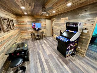 Experience luxury at Smoky Mountain Hideaway, just 5 miles from downtown Gatlinburg - 5