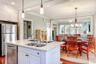 Good Mooring by Seabrook Hospitality - 2