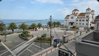 Catherine's Beachfront Apartment - 4